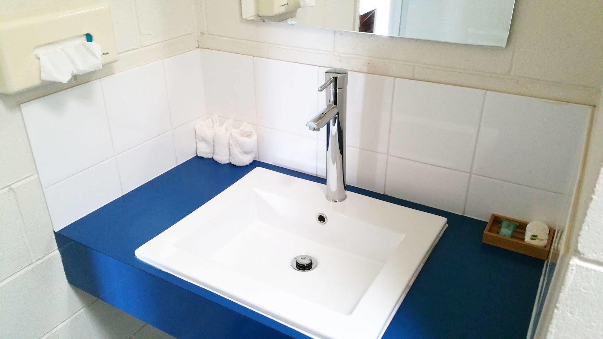 A&A Lodge Motel Emerald Εξωτερικό φωτογραφία
